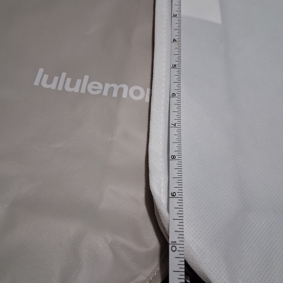 lululemon athletica Red, Beige, and White Tote Set - Picture 4 of 7